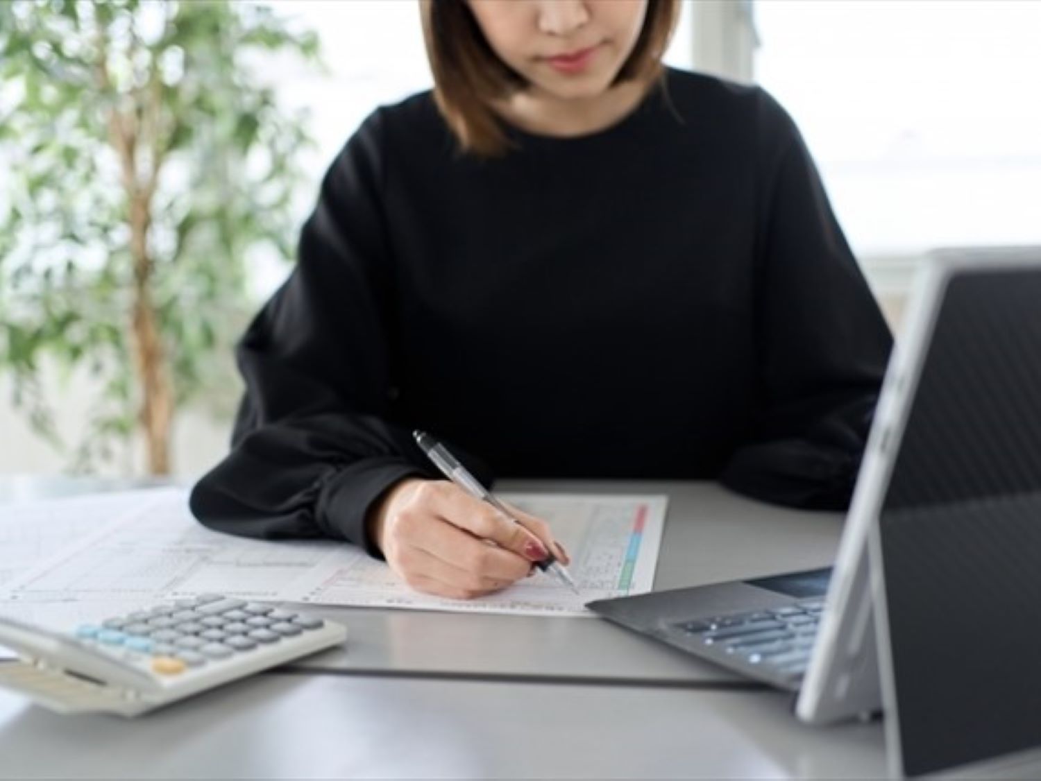 【枚方市駅近】地元密着の不動産／事務staff長期インターン